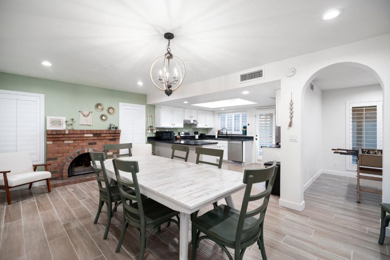 Large Pool With Diving Board, Remodeled 3Bdrm, Near State Farm Stdm And More! Peoria Ngoại thất bức ảnh